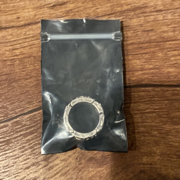 “Safe Harbor” Sterling Silver Ring Size: 7 From Clocks and Colours - Picture 6 of 9